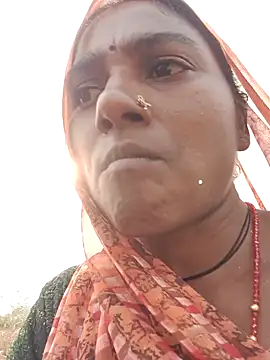 Snapshot of Sapna_hotA chatting on 10.23.25 Sapna hotA online show from 10.23.25