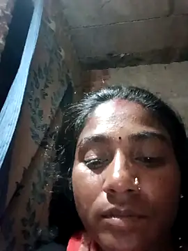 Snapshot of Sapna_hotA chatting on 10.25.25 Sapna hotA online show from 10.25.25