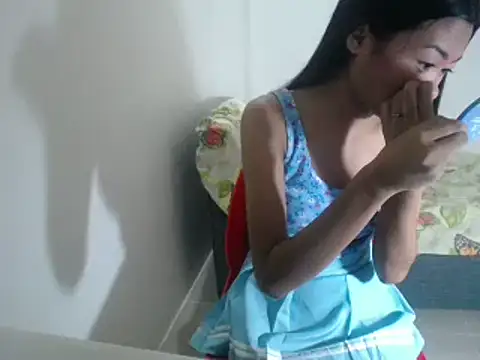 Snapshot of Mica_Jones chatting on 11.04.25 Mica Jones online show from 11.04.25