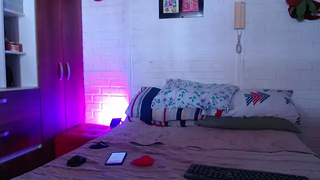 lucyymaximo online show from 11.17.25