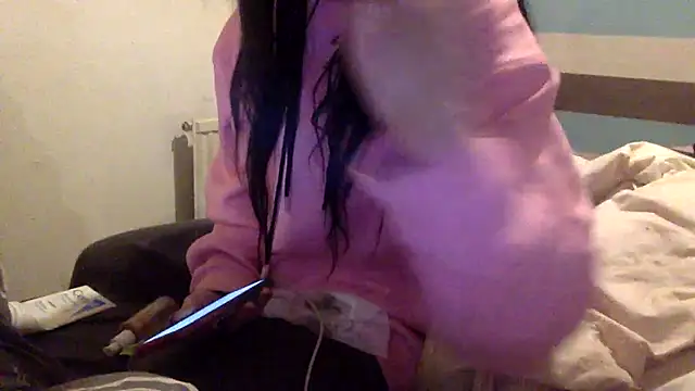 Snapshot of Bellababexox chatting on 10.29.25 Bellababexox online show from 10.29.25