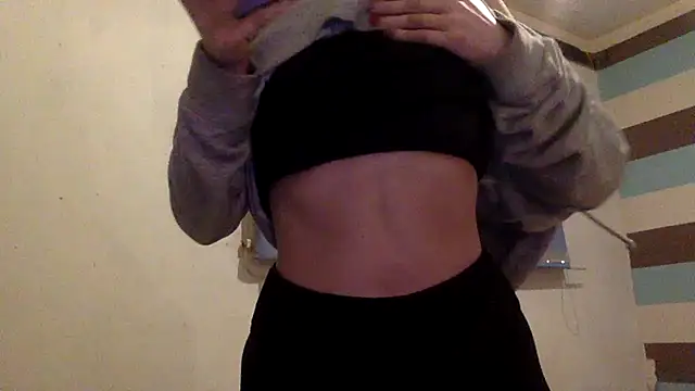 Snapshot of Bellababexox chatting on 11.04.25 Bellababexox online show from 11.04.25