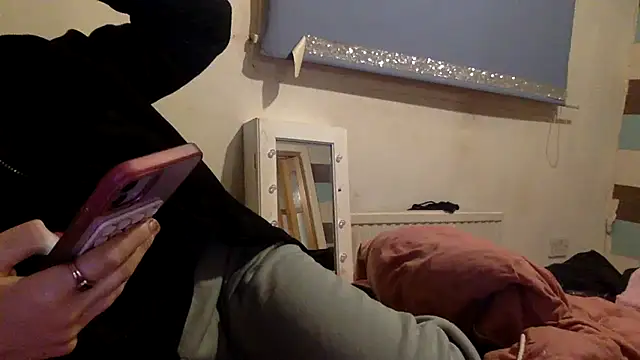 Snapshot of Bellababexox chatting on 11.16.25 Bellababexox online show from 11.16.25