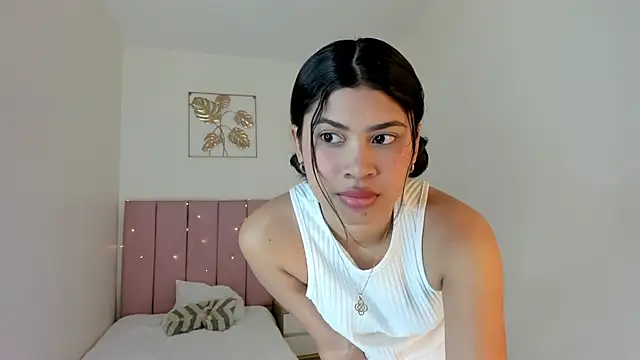 Snapshot of dore_amelie chatting on 11.21.25 dore amelie online show from 11.21.25