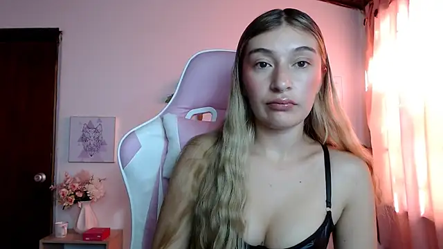 Snapshot of SophiaaLee chatting on 03.15.26 SophiaaLee online show from 03.15.26