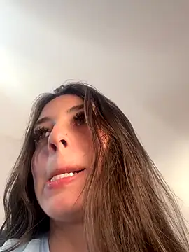 Snapshot of Mavii_ chatting on 11.11.25 Mavii online show from 11.11.25