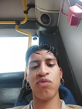 Snapshot of Dom_venena chatting on 12.15.25 Dom venena online show from 12.15.25