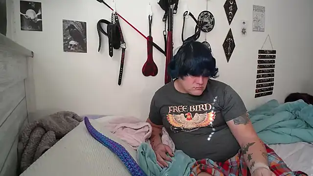 Julietserenity online show from 12.04.25