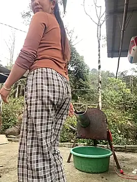 Huong-Ly online show from 02.07.26