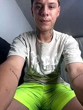 Snapshot of jordan_422 chatting on 10.27.25 jordan 422 online show from 10.27.25