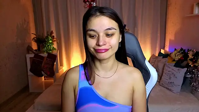 Leila Hefner online show from 12.18.25