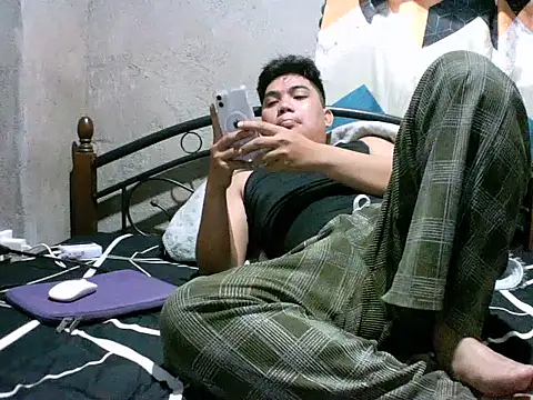 Snapshot of alhex_gay26 chatting on 04.10.26 alhex gay26 online show from 04.10.26