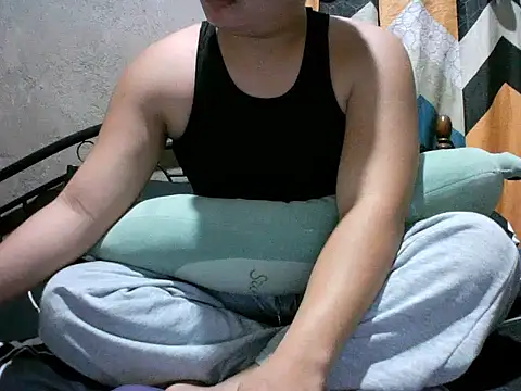 Snapshot of alhex_gay26 chatting on 04.24.26 alhex gay26 online show from 04.24.26