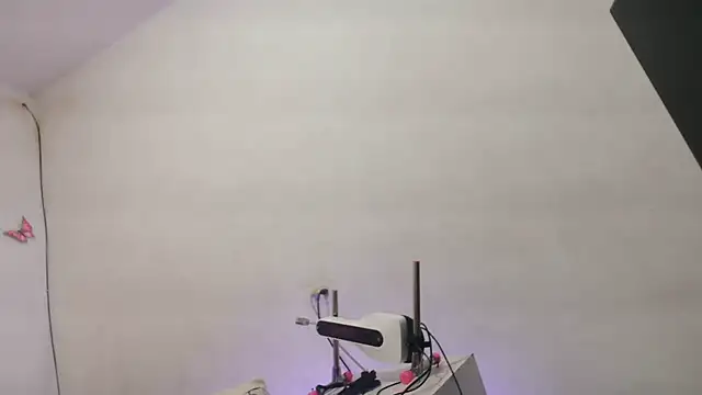 Snapshot of yhazan_blake88 chatting on 10.21.25 yhazan blake88 online show from 10.21.25