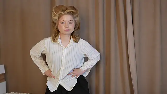 Stella Vanila online show from 10.08.25