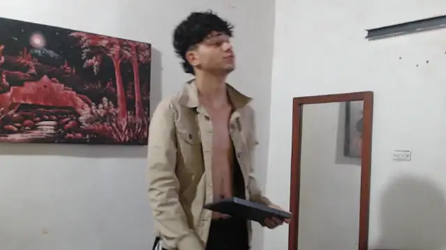 Snapshot of alice_julls chatting on 10.26.25 alice julls online show from 10.26.25