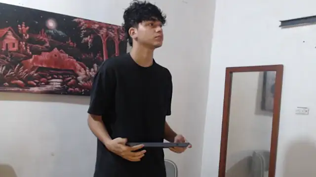 Snapshot of alice_julls chatting on 11.13.25 alice julls online show from 11.13.25