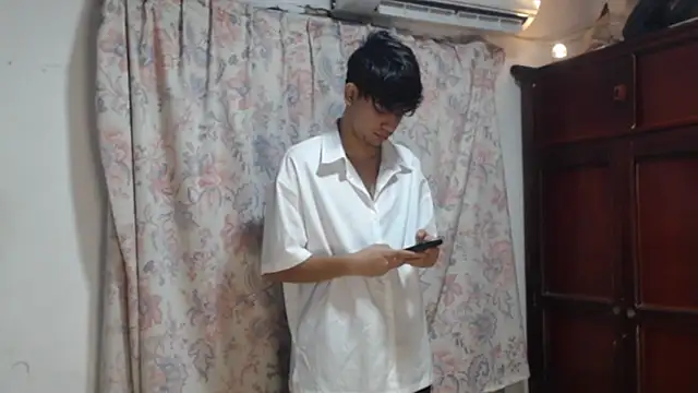 Snapshot of alice_julls chatting on 01.10.26 alice julls online show from 01.10.26