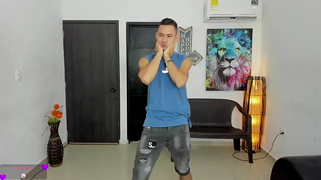 Snapshot of Playhardsex_ chatting on 11.26.25 Playhardsex online show from 11.26.25