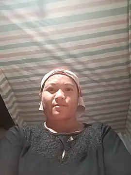 Love-Mama33 online show from 10.31.25