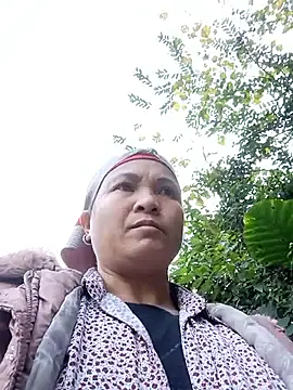 Love-Mama33 online show from 11.25.25