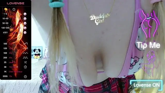 Snapshot of Daddyisssues1 chatting on 06.20.26 Daddyisssues1 online show from 06.20.26