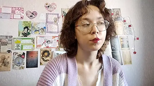 Snapshot of Ieadership chatting on 09.17.25 Ieadership online show from 09.17.25