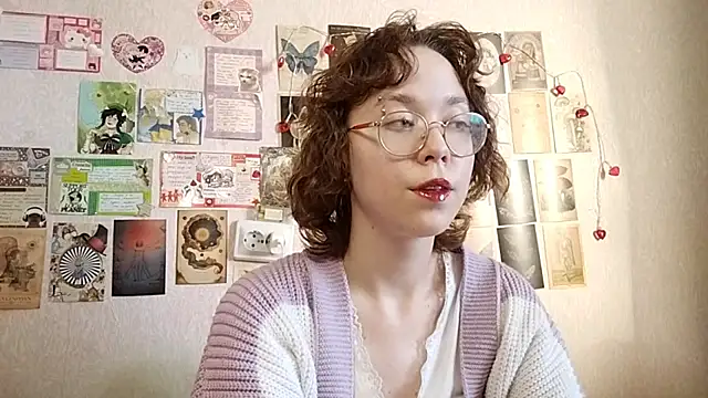 Snapshot of Ieadership chatting on 09.18.25 Ieadership online show from 09.18.25