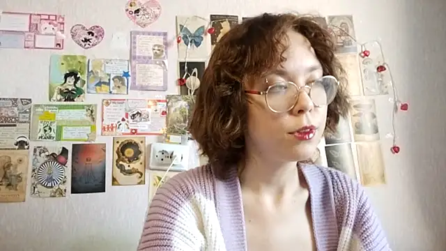 Snapshot of Ieadership chatting on 09.19.25 Ieadership online show from 09.19.25