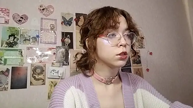 Snapshot of Ieadership chatting on 10.02.25 Ieadership online show from 10.02.25