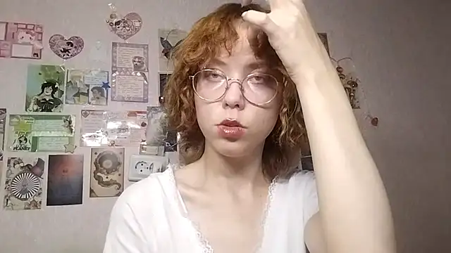 Snapshot of Ieadership chatting on 10.08.25 Ieadership online show from 10.08.25