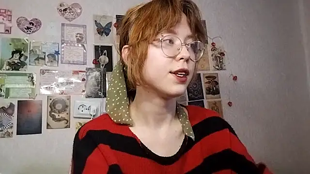 Snapshot of Ieadership chatting on 10.11.25 Ieadership online show from 10.11.25