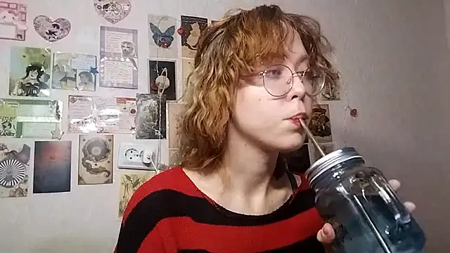 Snapshot of Ieadership chatting on 10.23.25 Ieadership online show from 10.23.25