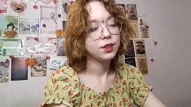 Snapshot of Ieadership chatting on 11.05.25 Ieadership online show from 11.05.25