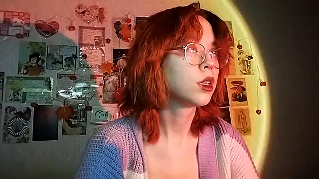 Snapshot of Ieadership chatting on 11.25.25 Ieadership online show from 11.25.25