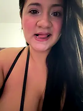 Snapshot of SamaraBlessed chatting on 11.13.25 SamaraBlessed online show from 11.13.25