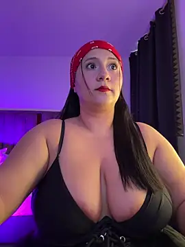 Snapshot of SamaraBlessed chatting on 11.29.25 SamaraBlessed online show from 11.29.25