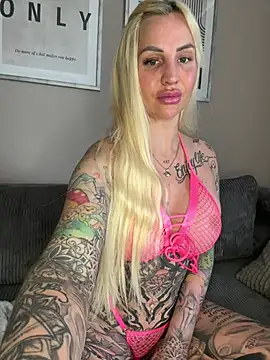 CoraDiamond online show from 03.31.26