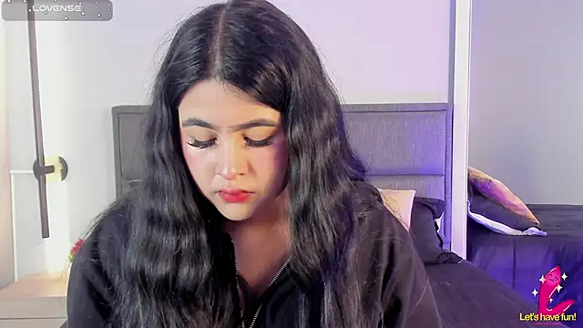 Emma  clark  online show from 10.10.25