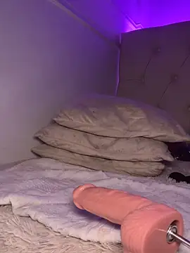 Danicute  online show from 04.04.26