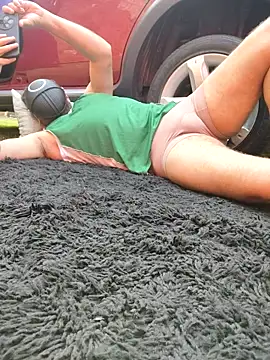 Snapshot of bad_wolf28 chatting on 10.07.25 bad wolf28 online show from 10.07.25