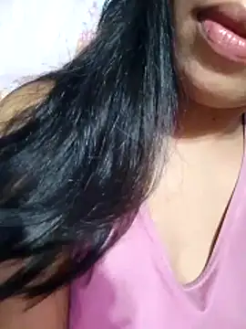 Snapshot of HotNaughtyGirl23 chatting on 11.26.25 HotNaughtyGirl23 online show from 11.26.25