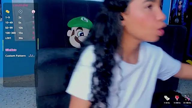 KhateAndersson online show from 11.14.25