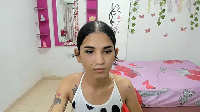 Snapshot of baby_rose03 chatting on 11.24.25 baby rose03 online show from 11.24.25