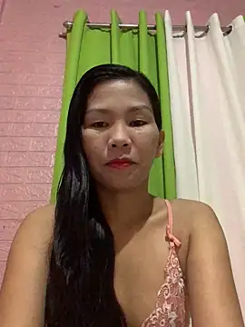 Snapshot of Cleo17 chatting on 02.25.26 Cleo17 online show from 02.25.26