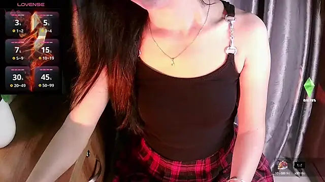 Snapshot of Mai_aug chatting on 09.11.25 Mai aug online show from 09.11.25