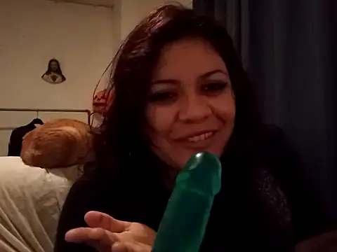 Snapshot of Kitty_WetXxX chatting on 12.23.25 Kitty WetXxX online show from 12.23.25