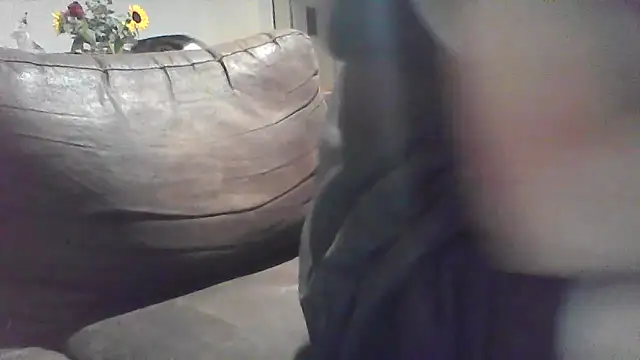 Snapshot of davv28 chatting on 09.29.25 davv28 online show from 09.29.25