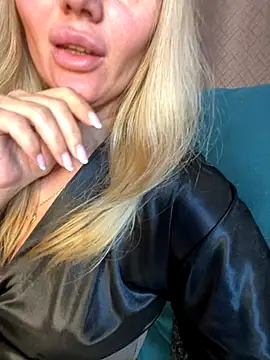 Affectionate lady online show from 09.20.25