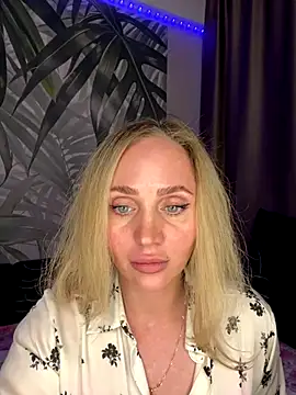 Affectionate lady online show from 10.13.25